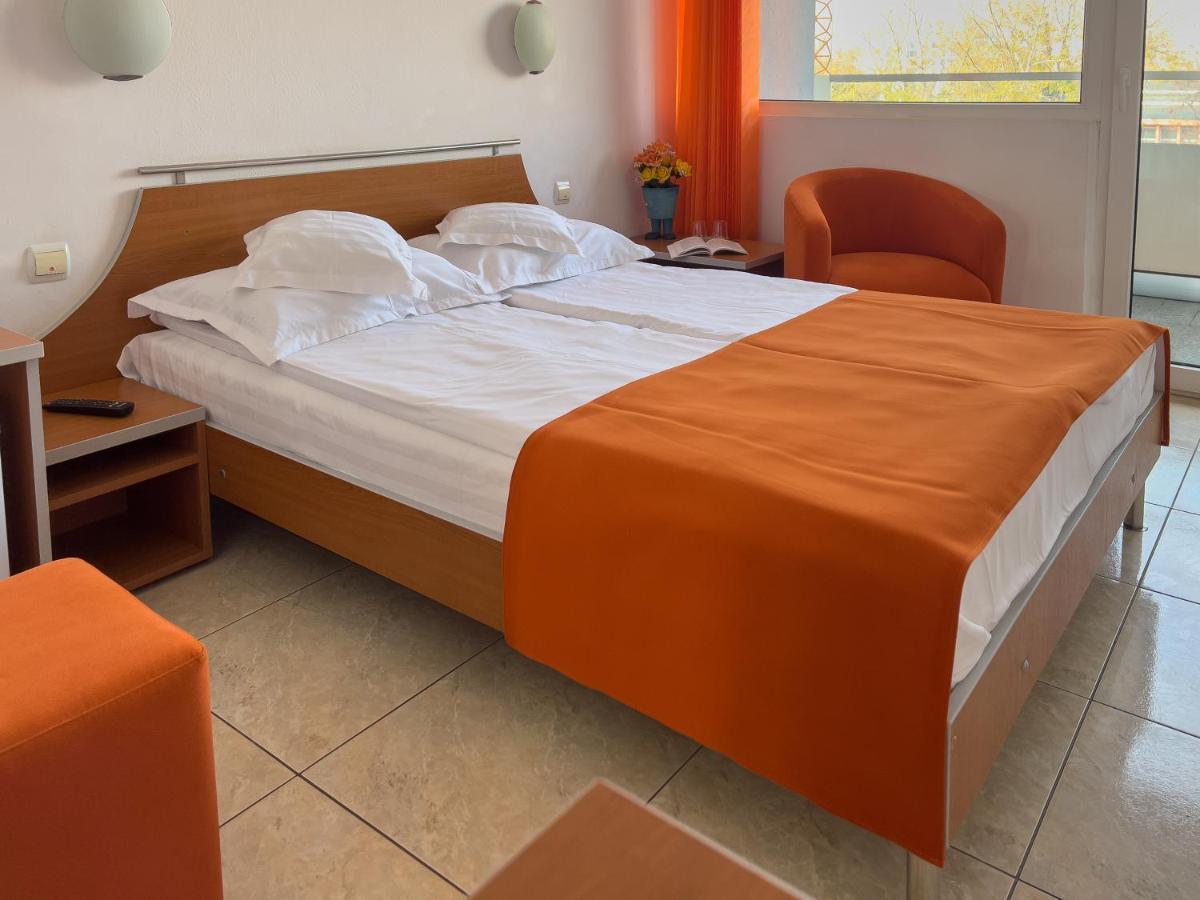 Hotel Dunarea مامايا المظهر الخارجي الصورة